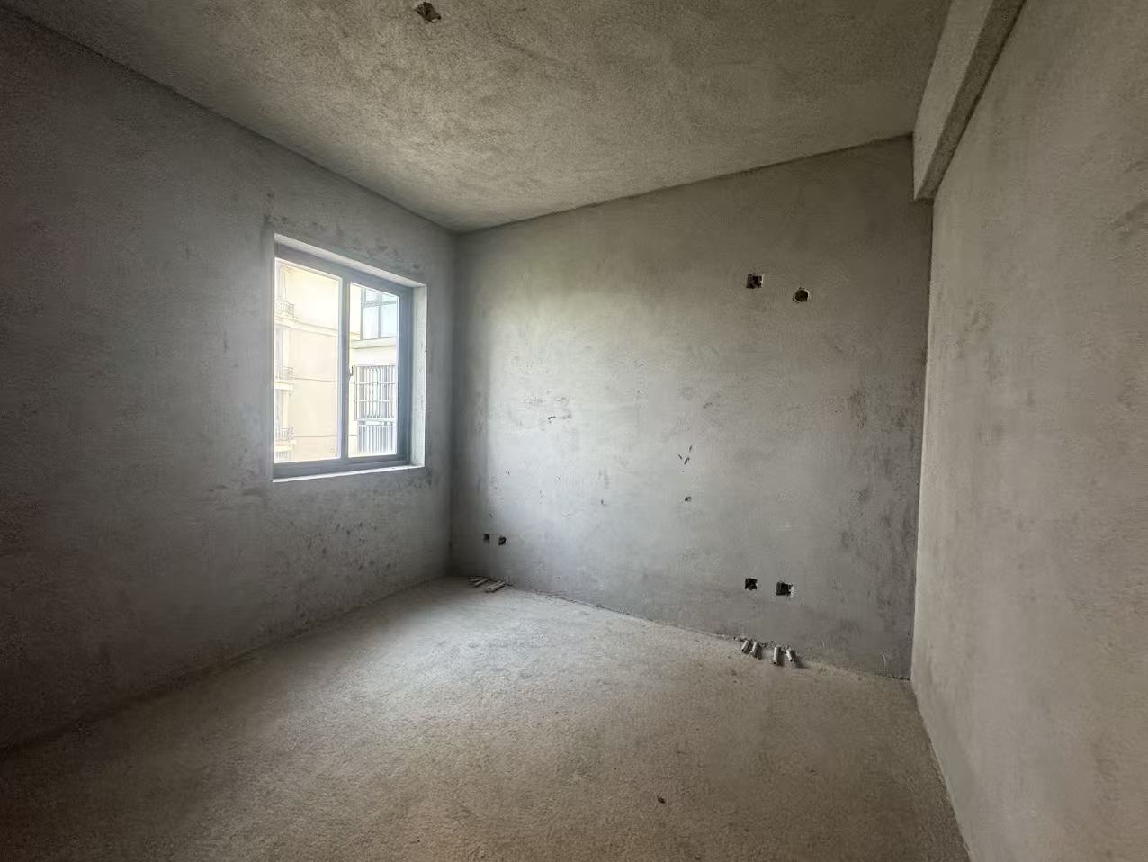 次卧1