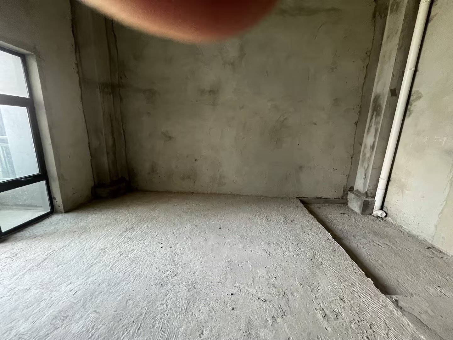 次卧