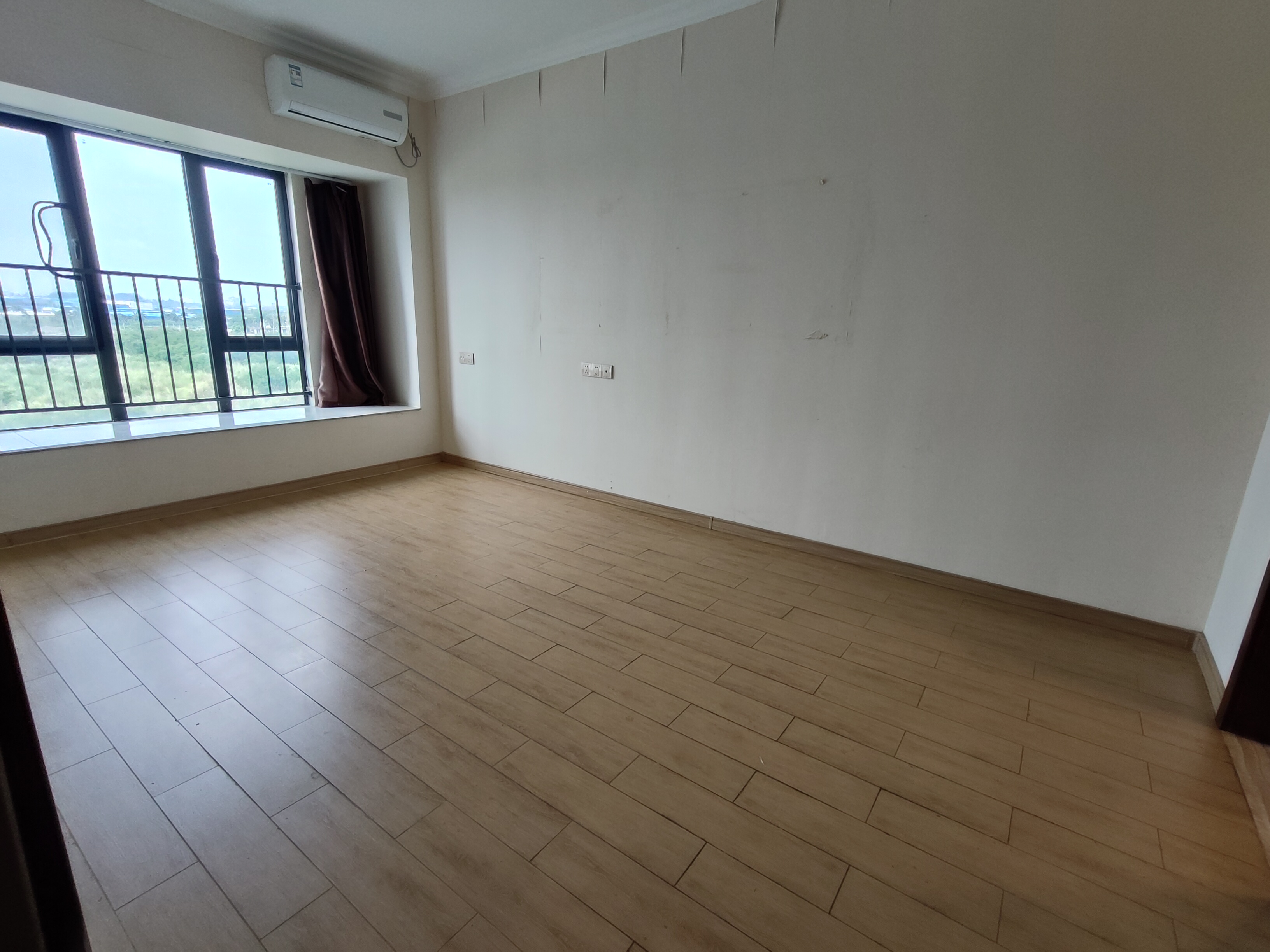 主卧