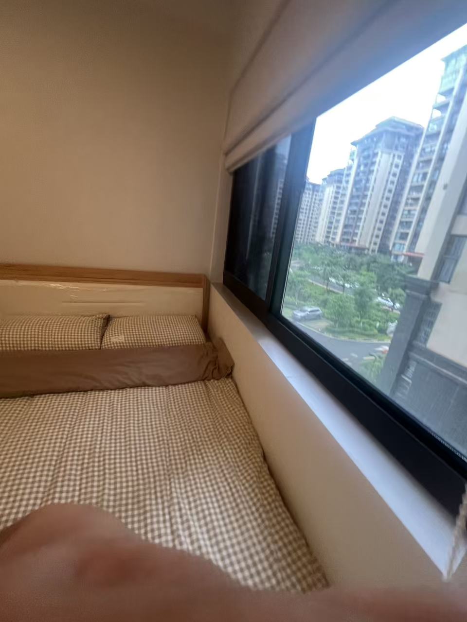 次卧