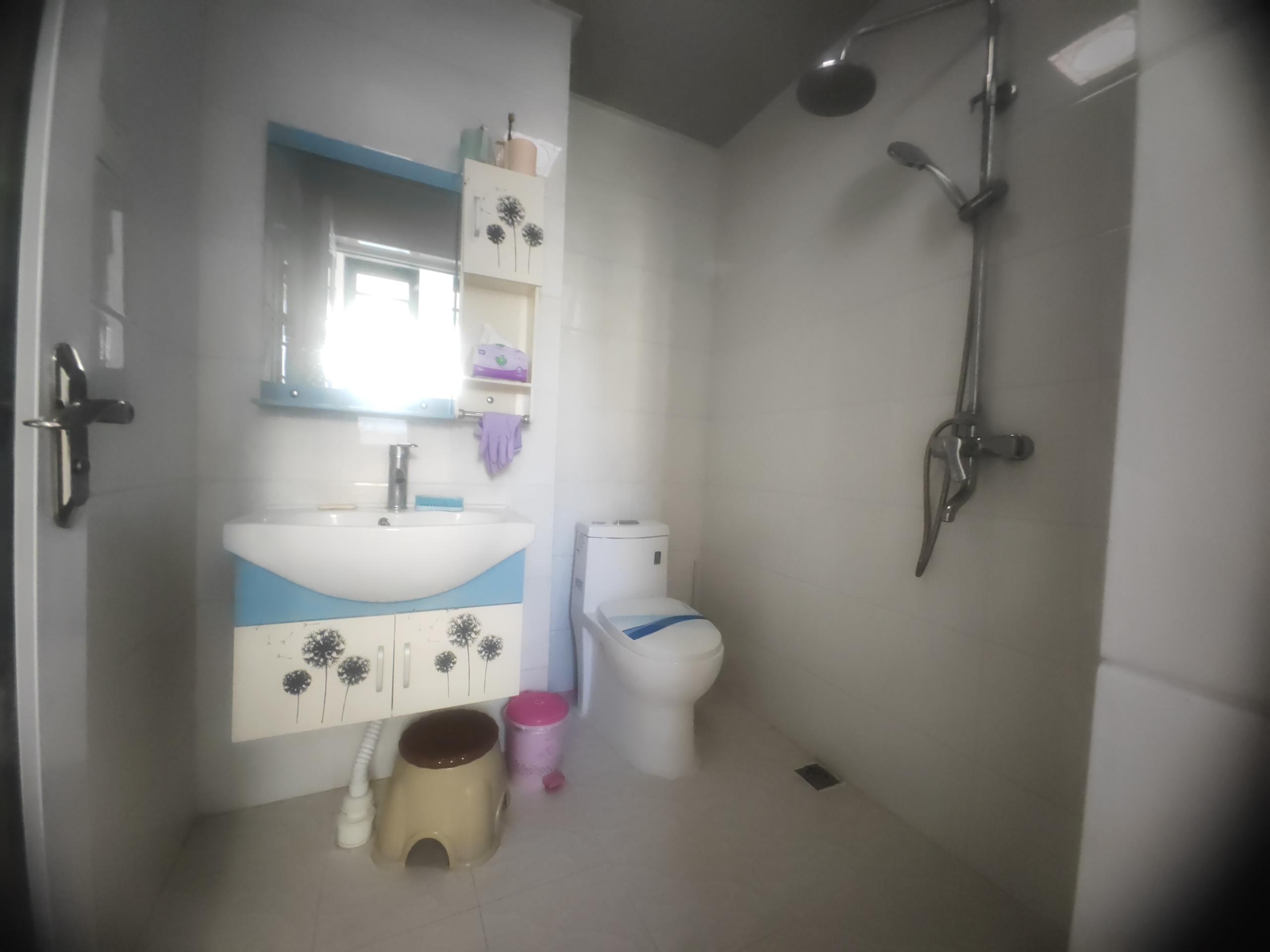 卫生间1