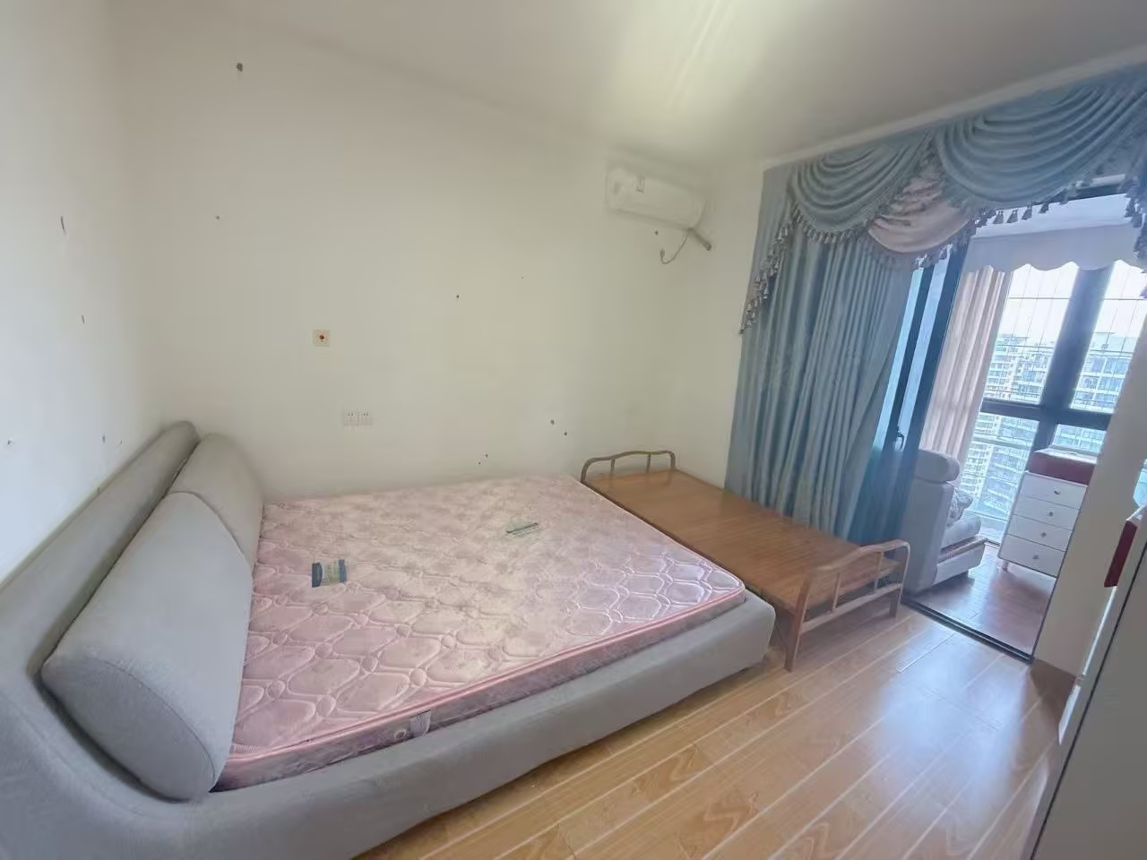 主卧