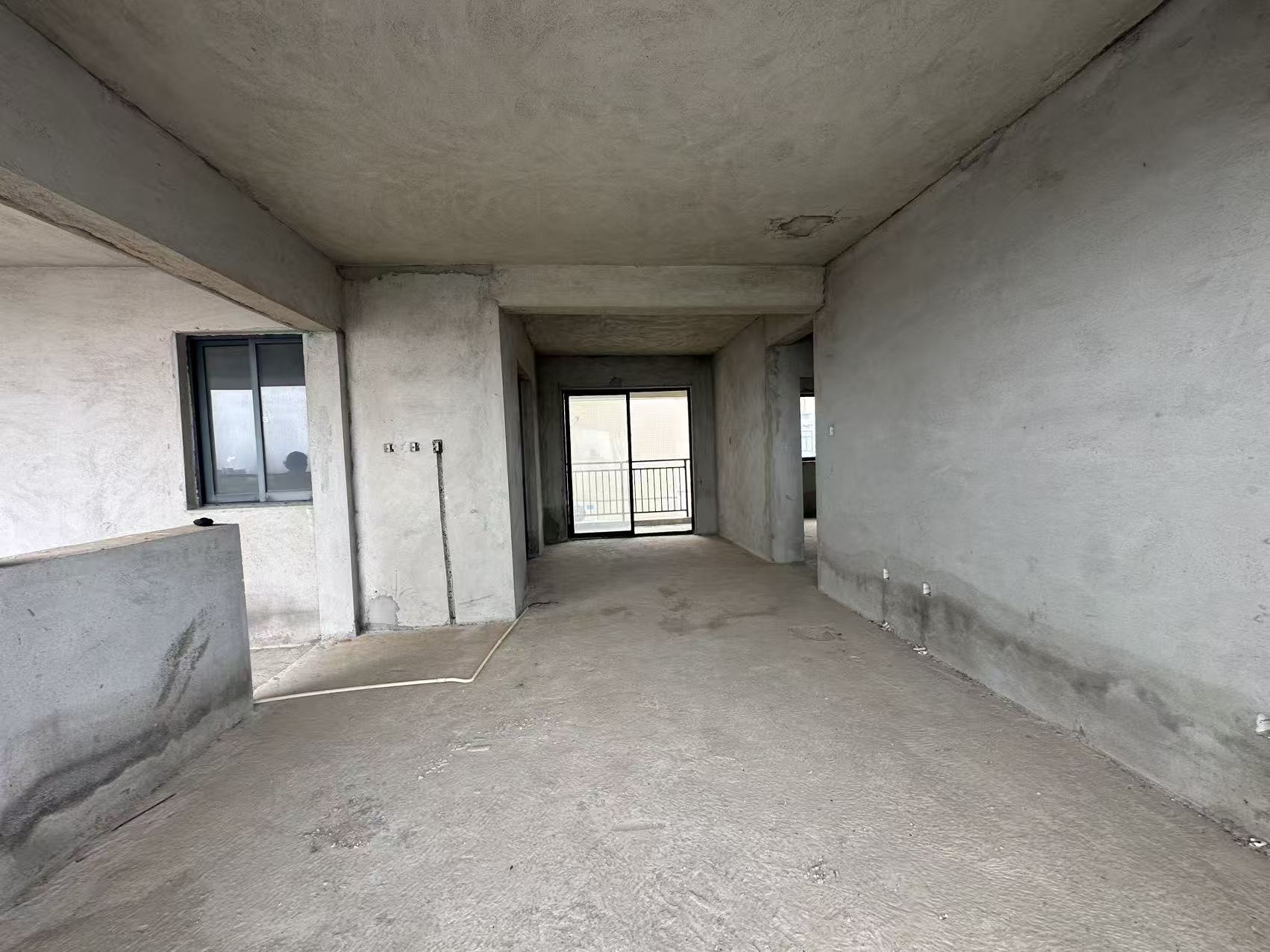 五源河公寓A区三房二厅二卫毛坯04户型出售