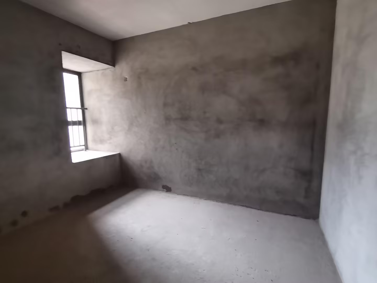 次卧