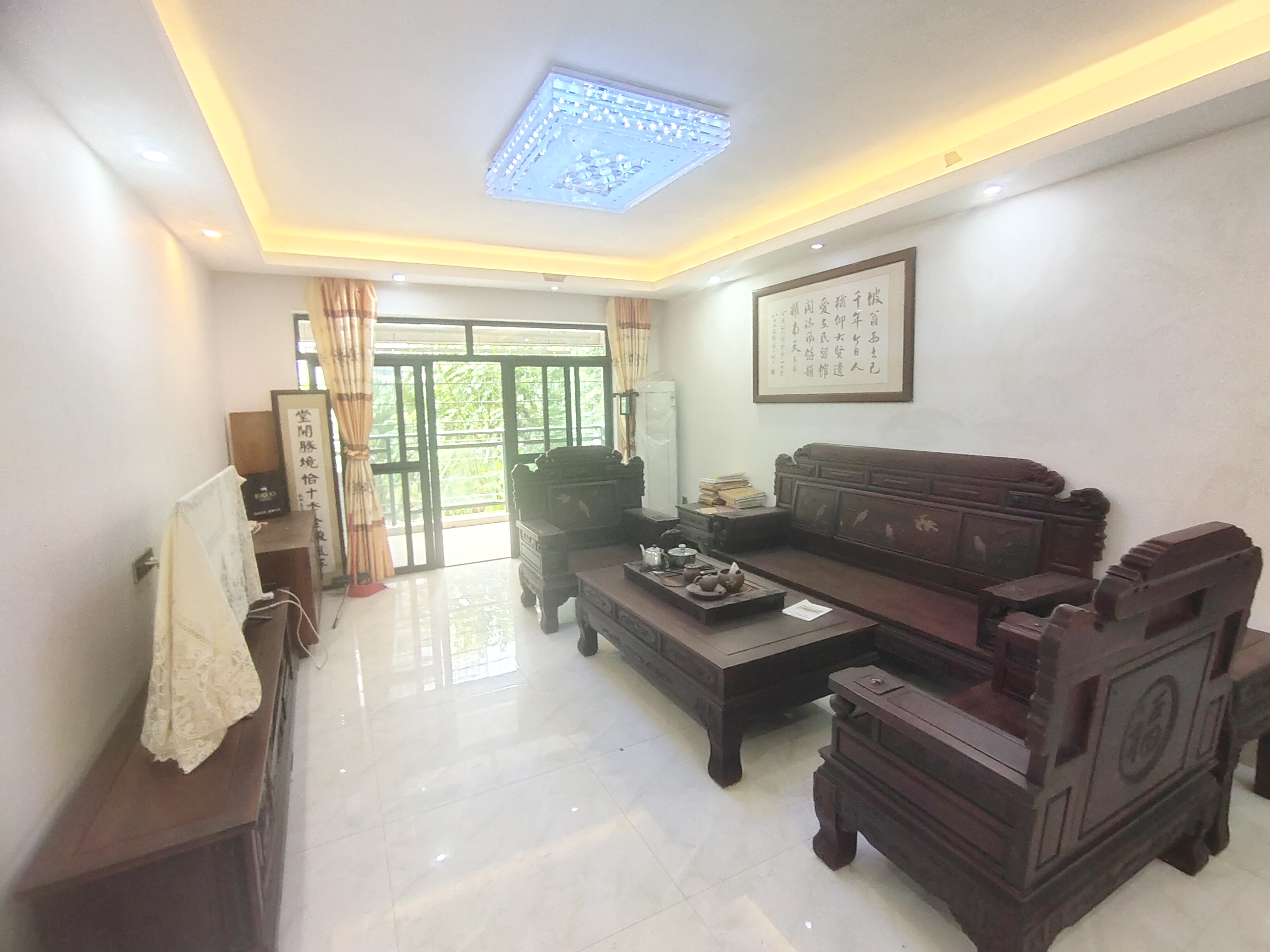 客厅