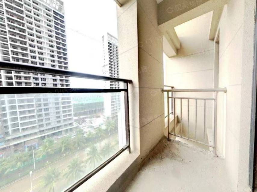 滨海新天地  三房两卫 139平