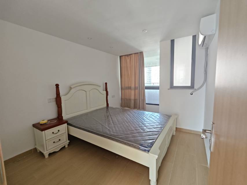 次卧