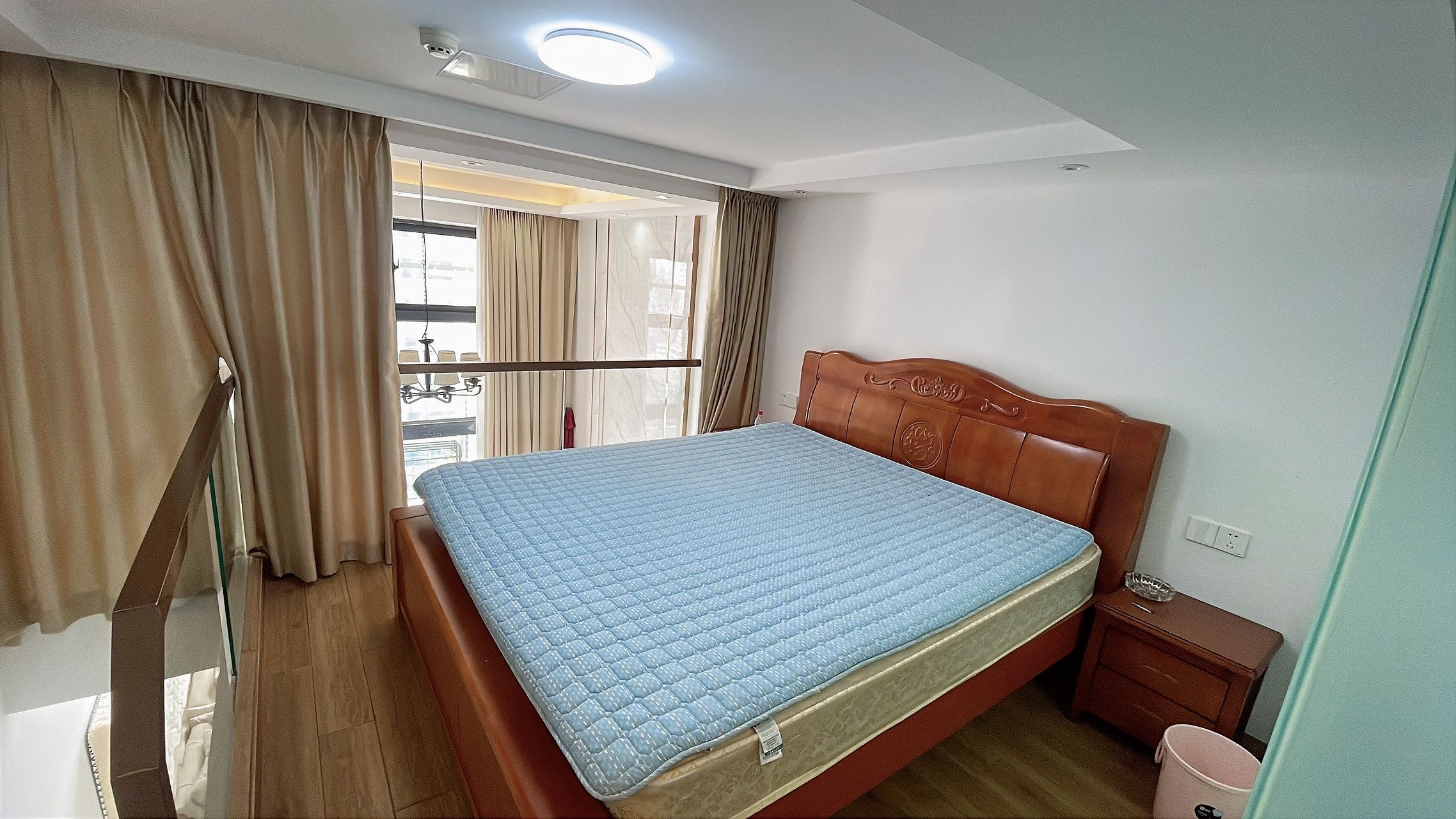 主卧