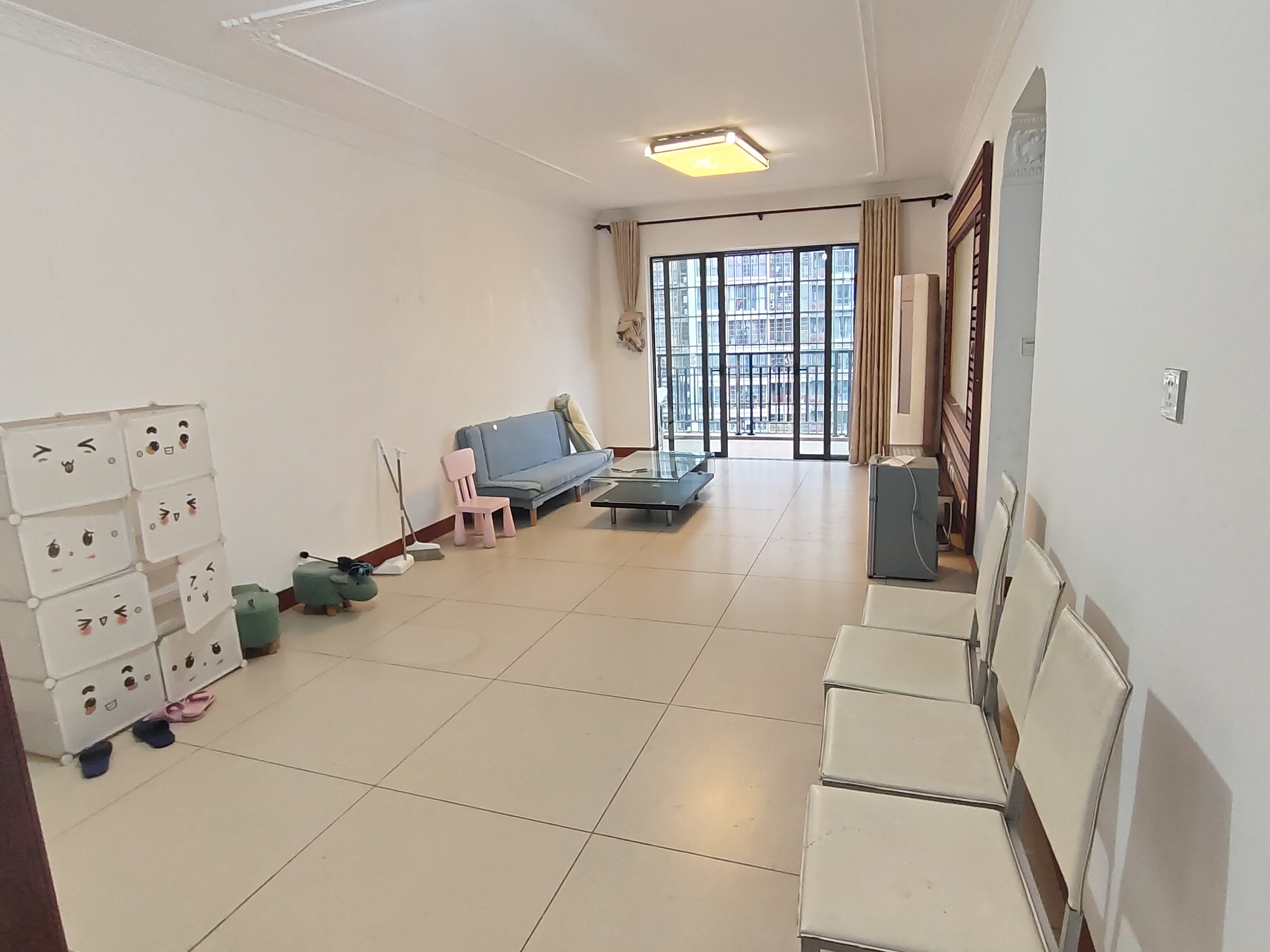 万达广场 市一中对面 锦地翰城二期精装3房 南北通透