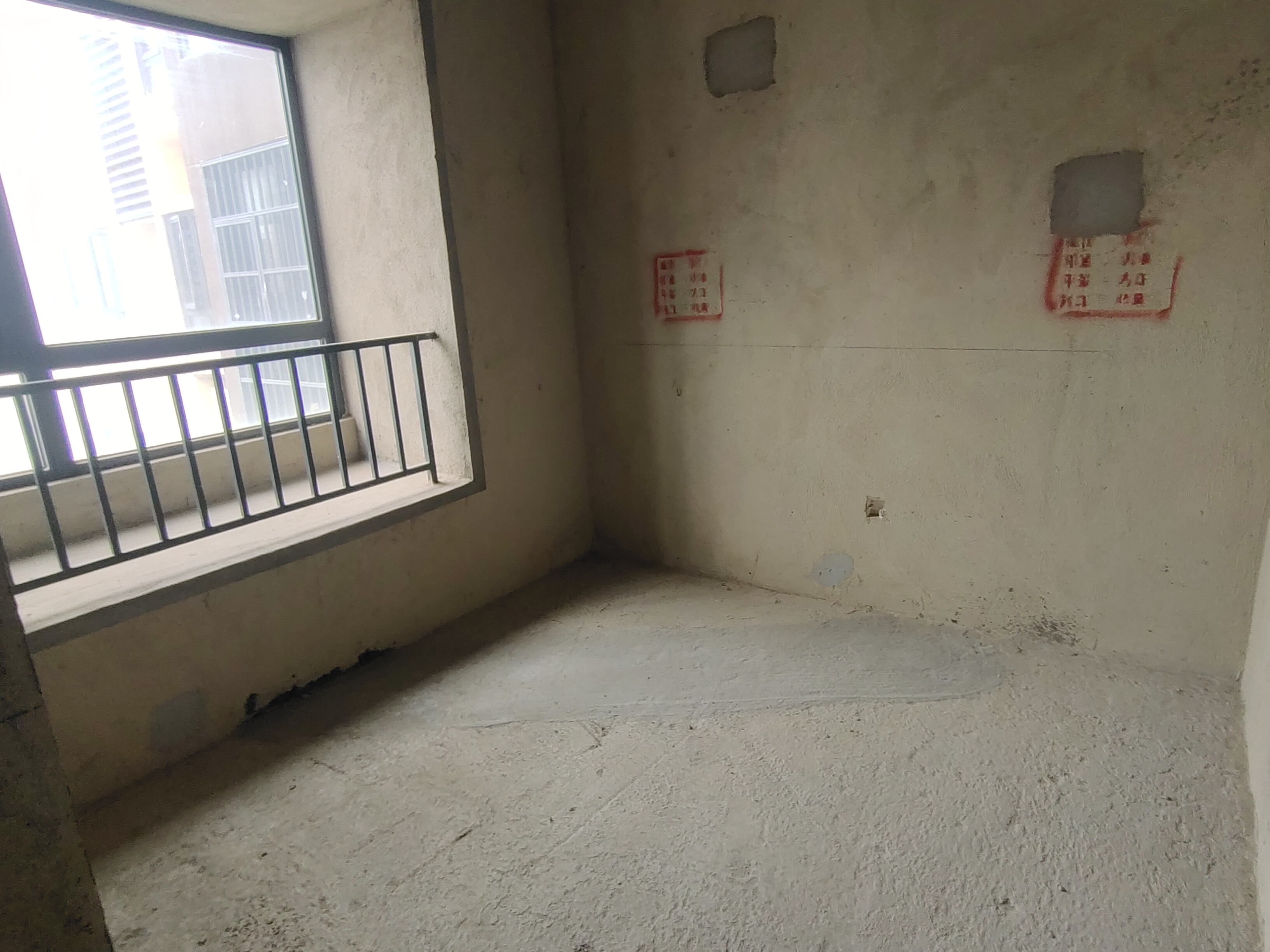 次卧