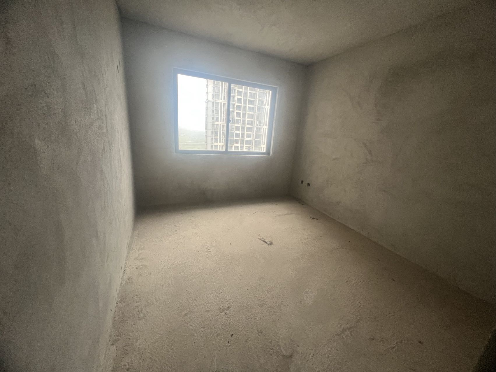 次卧
