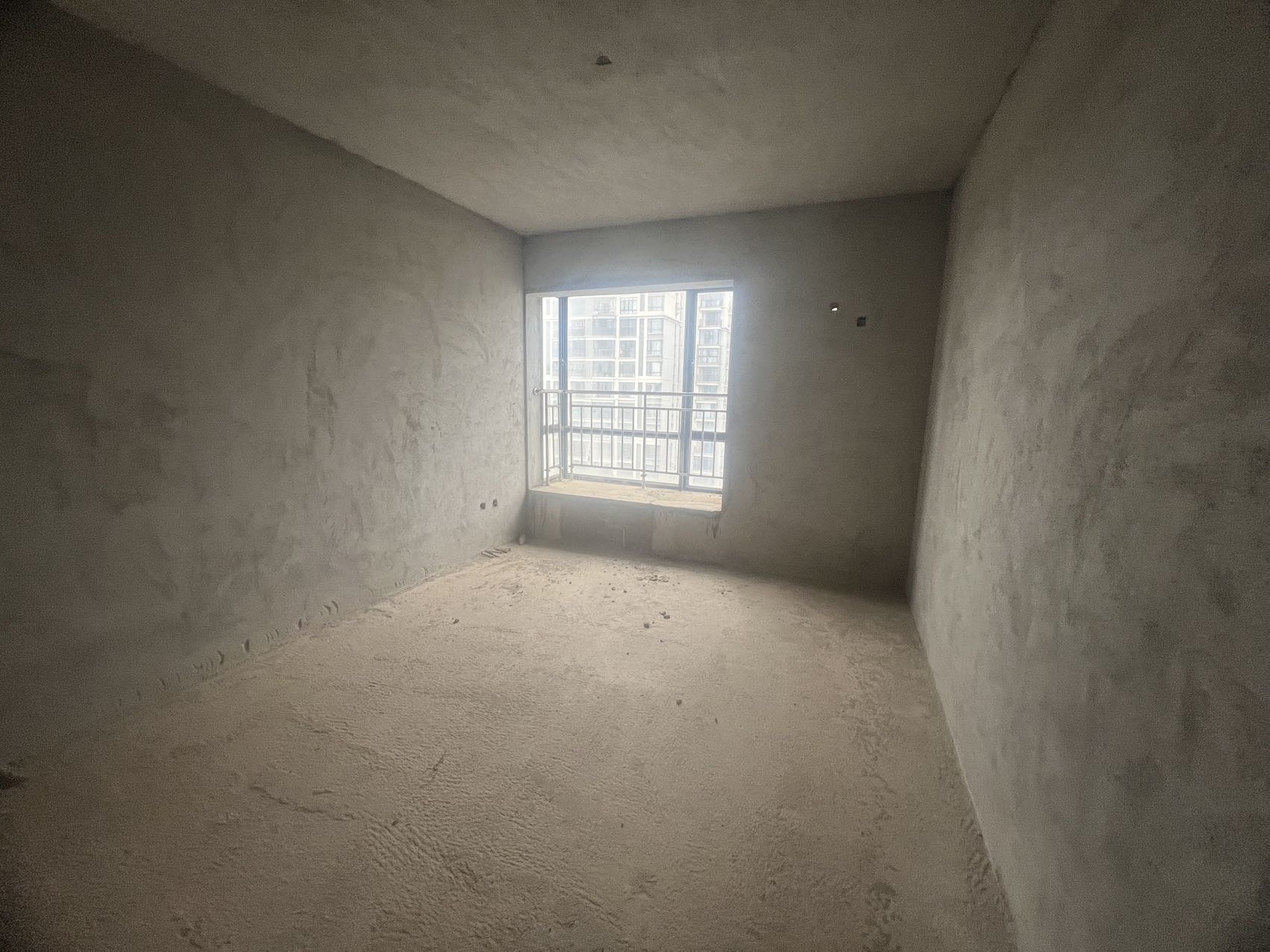 次卧