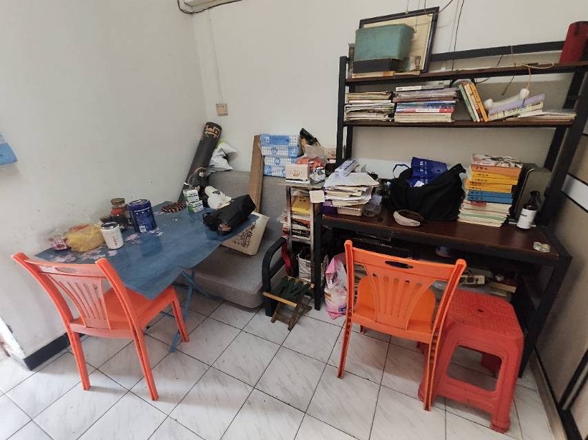 金盘实验学校学区，小两房，简单装修，低总价