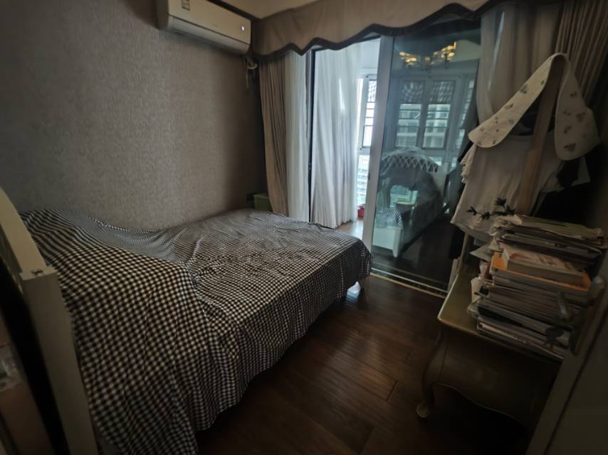 次卧