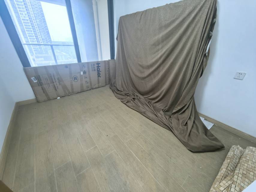 次卧
