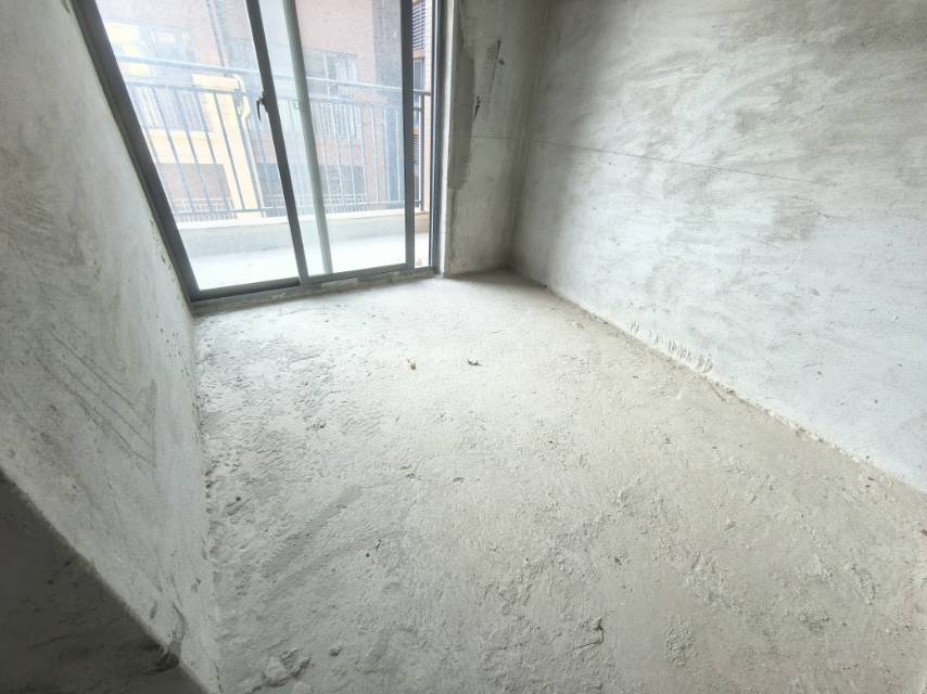 次卧