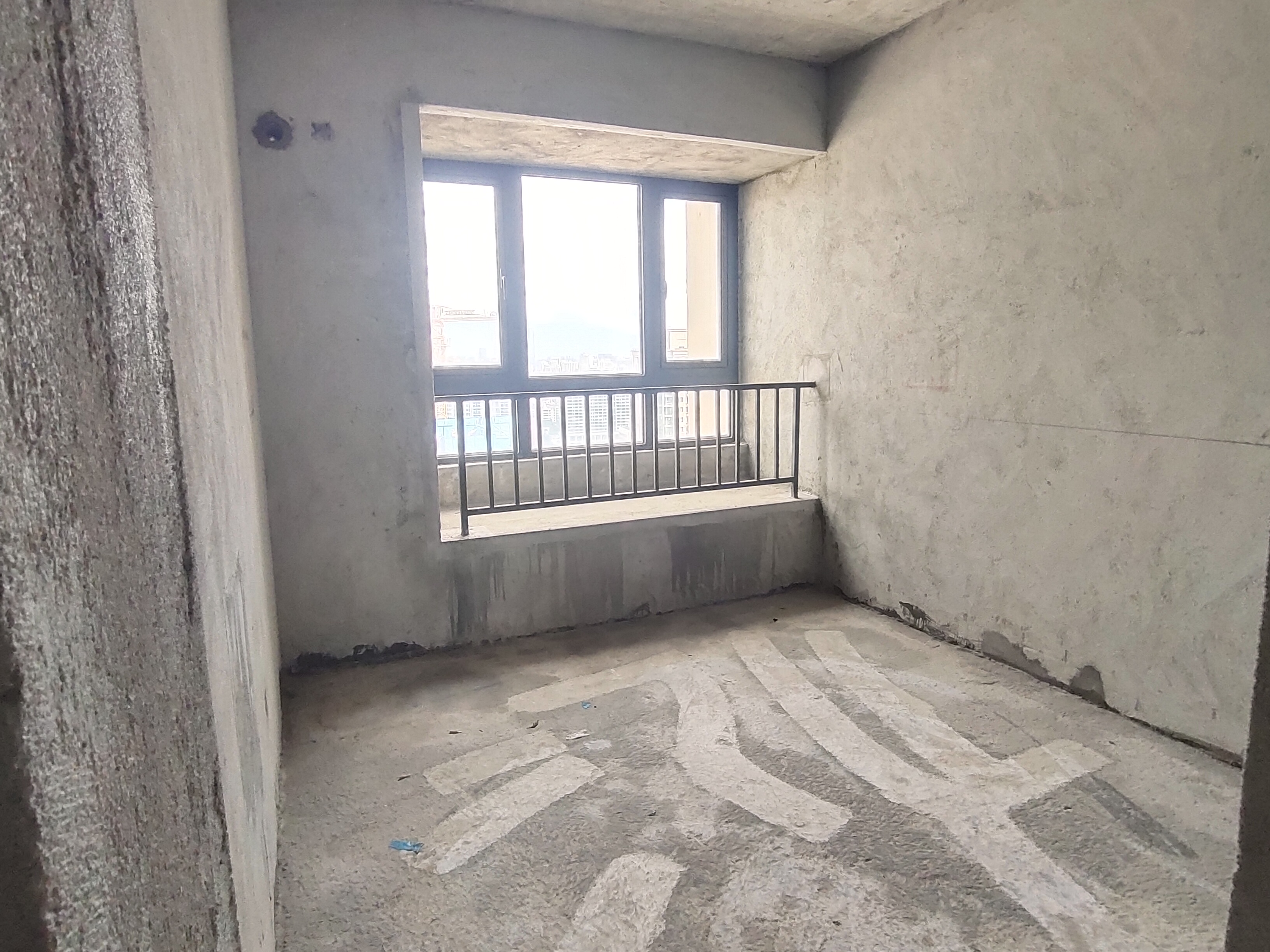 次卧