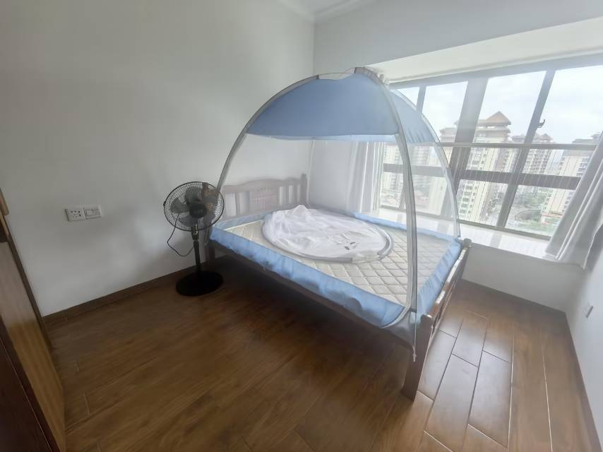 次卧