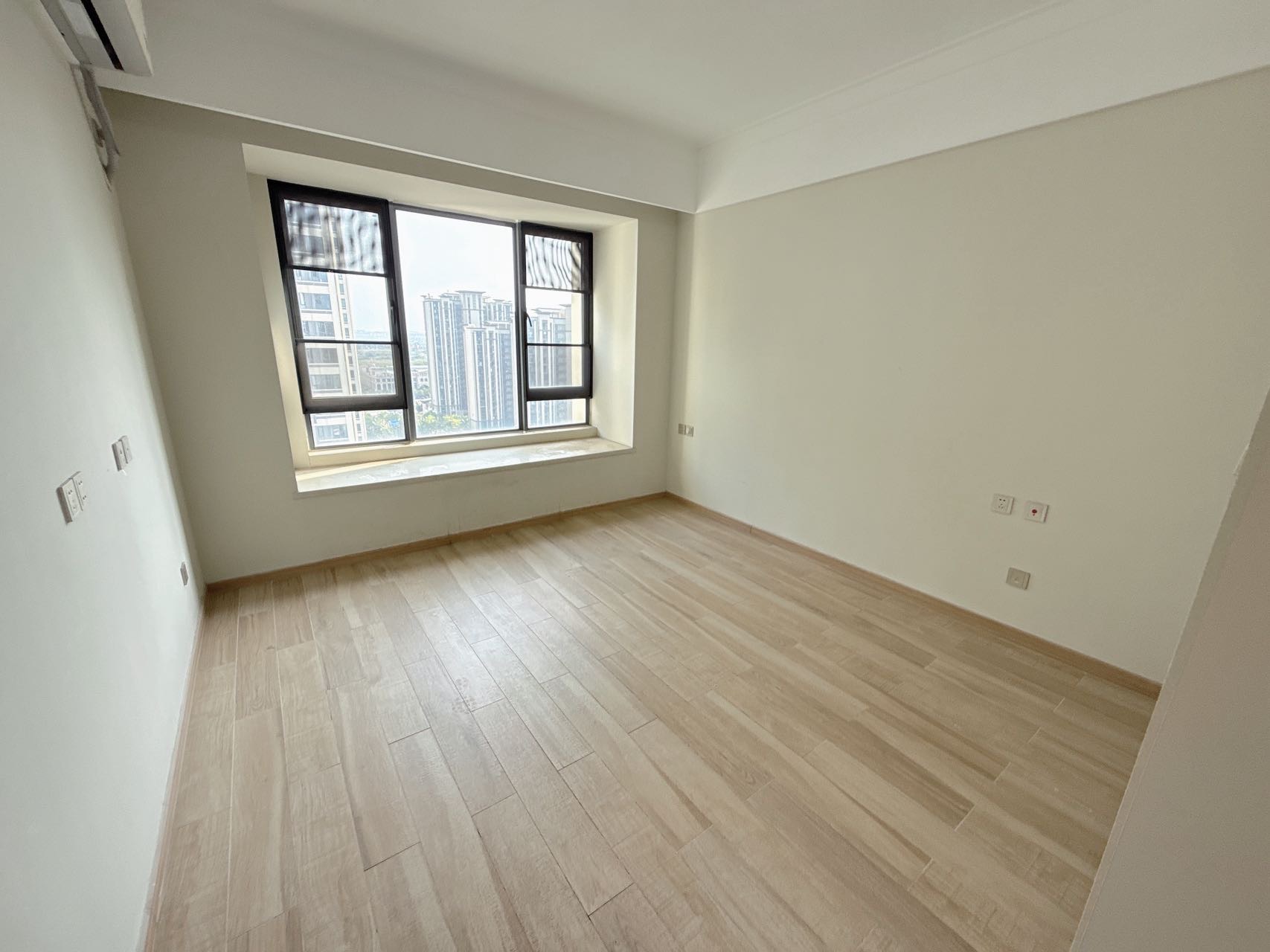 主卧