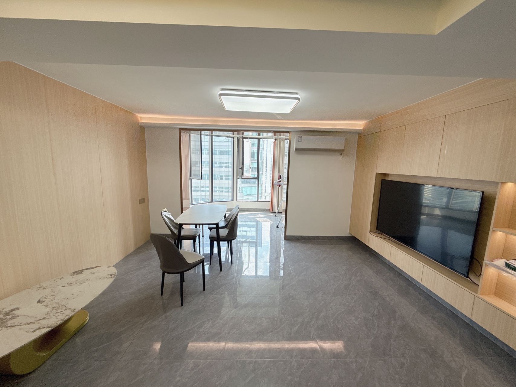 客厅