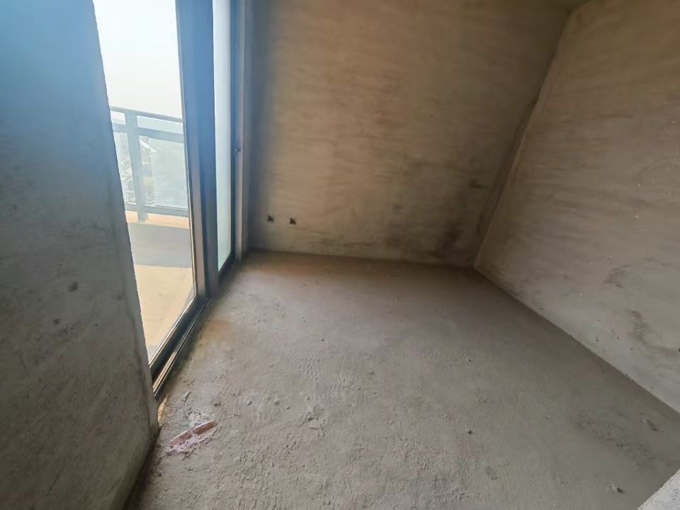 次卧