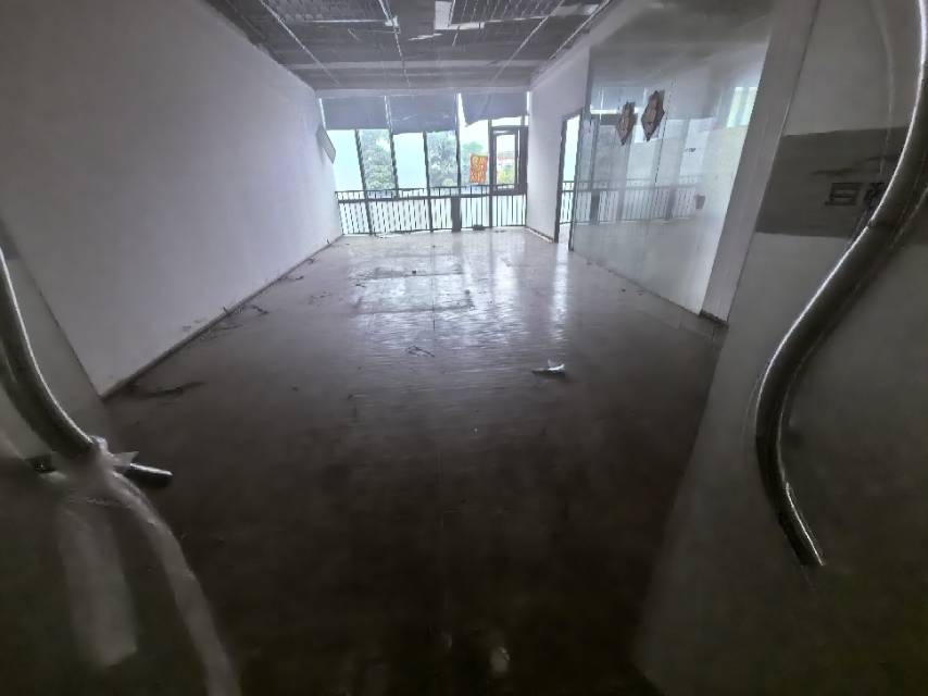 锦地翰城二期 市一中高中对面 临街马路铺面出租