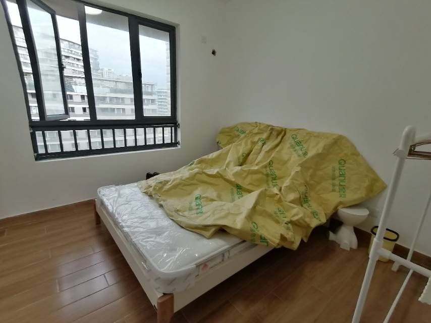 次卧
