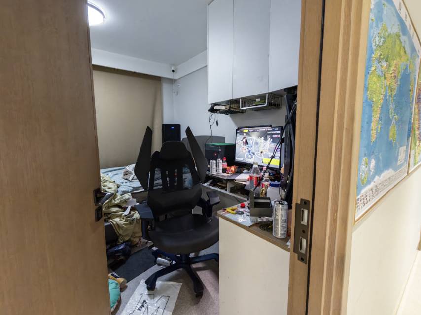 次卧