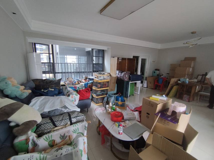 大华锦绣海岸三期出租 拎包入住 品质小区 方便停车